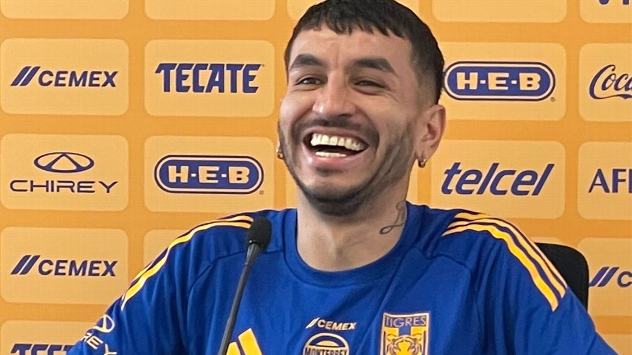 Ángel Correa bromea con los cambios de estadios de Cruz Azul