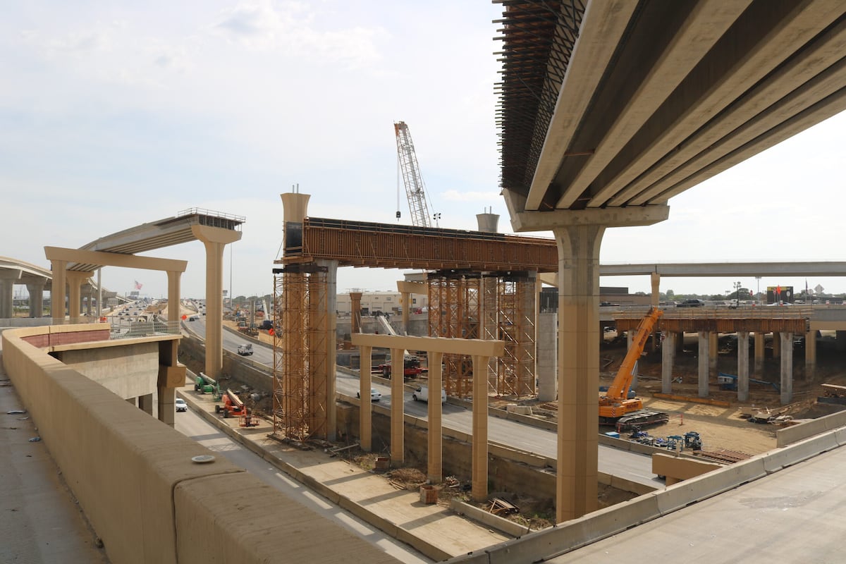 Ferrovial eleva sus ingresos un 8,6% y alcanza unos beneficios de 888 millones en 2025 | Economía