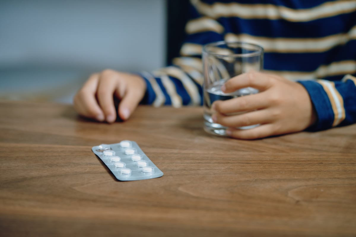 El Hospital Regional de Málaga alerta del reto del Paracetamol entre menores, que puede causar la muerte | Sociedad
