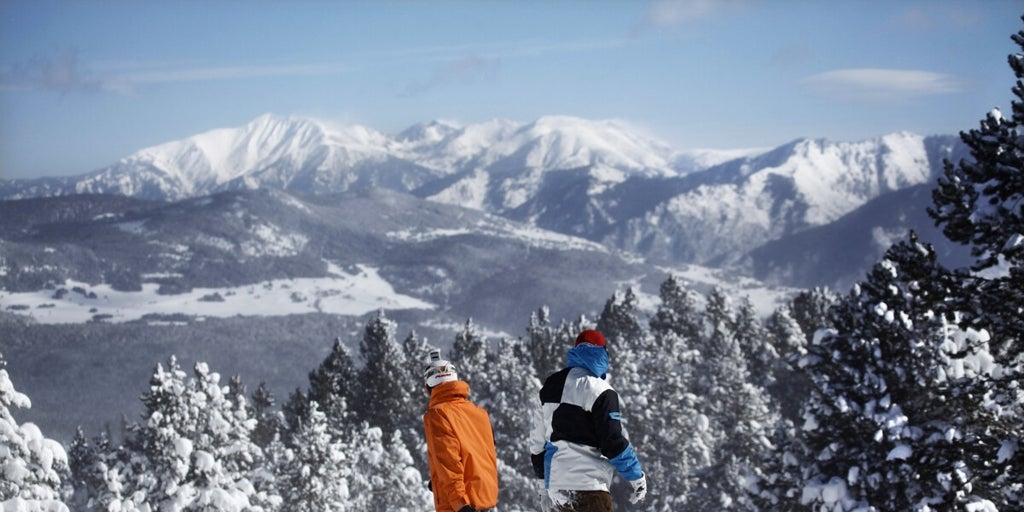 El placer de esquiar en Font-Romeu Pyrénées 2000, la niña bonita de los Pirineos Orientales