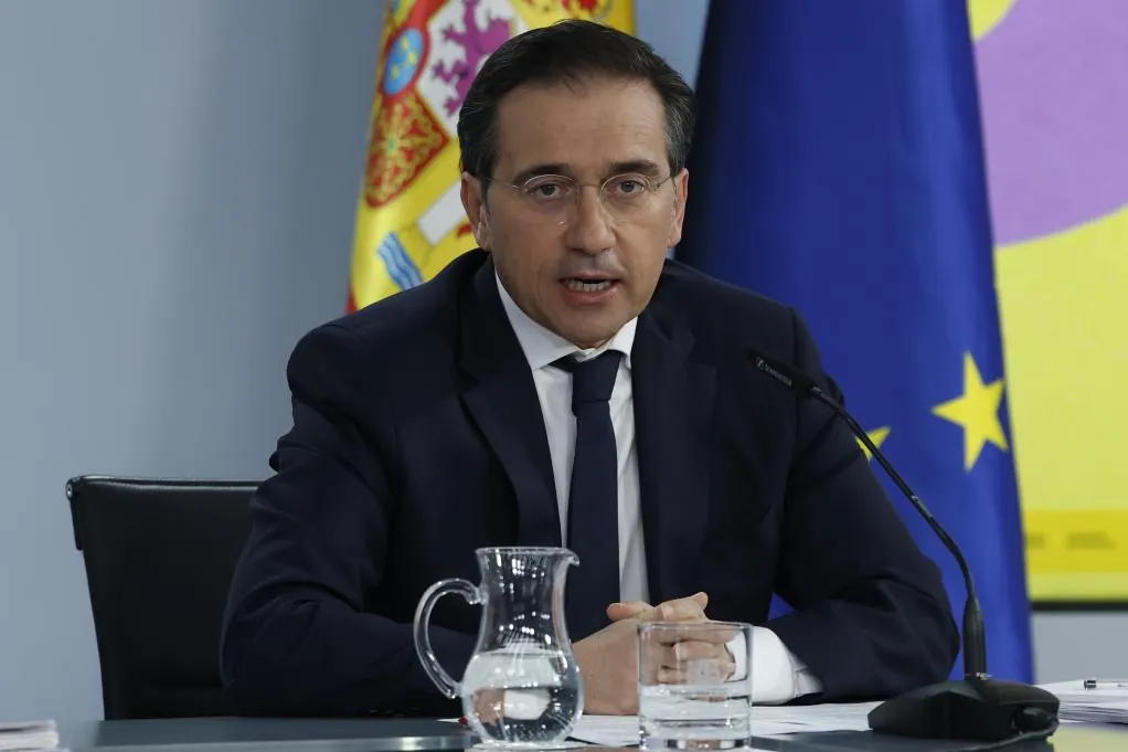 El Gobierno anuncia la puesta en marcha de "operaciones de evacuación" de españoles en Oriente Próximo