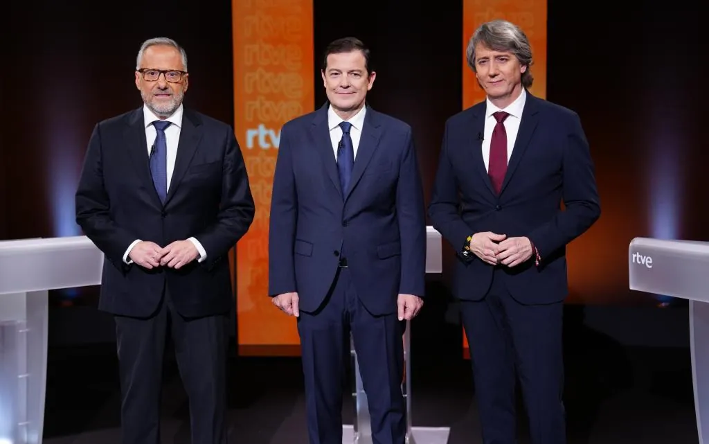 Todos contra todos en Castilla y León: los candidatos de PP, PSOE y Vox se acusan mutuamente de hacer "pinza" con los demás