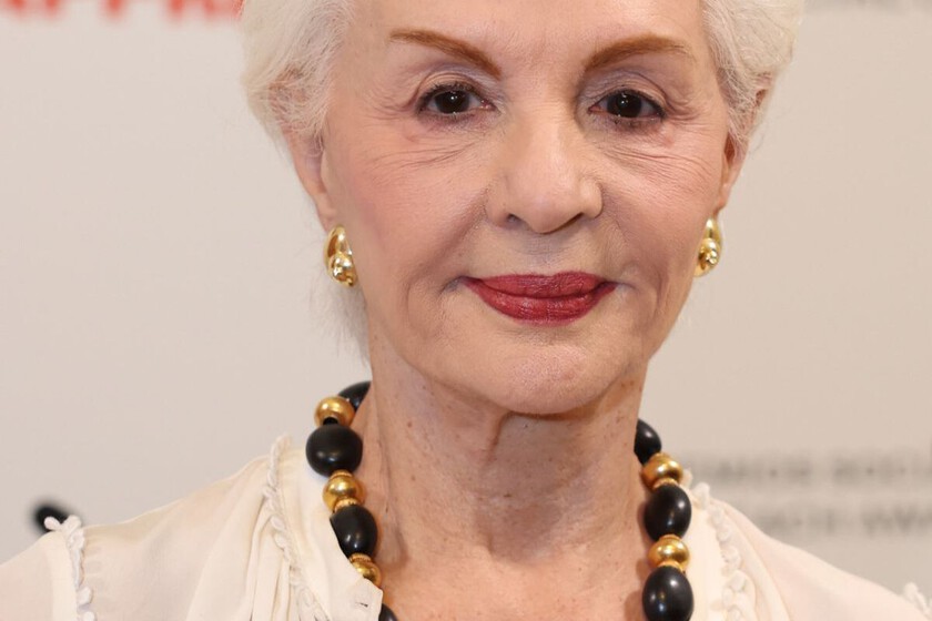 El vestido camisero favorito de Carolina Herrera (y de nuestras abuelas) tiene un clon en Zara y es ideal para la primavera 2026