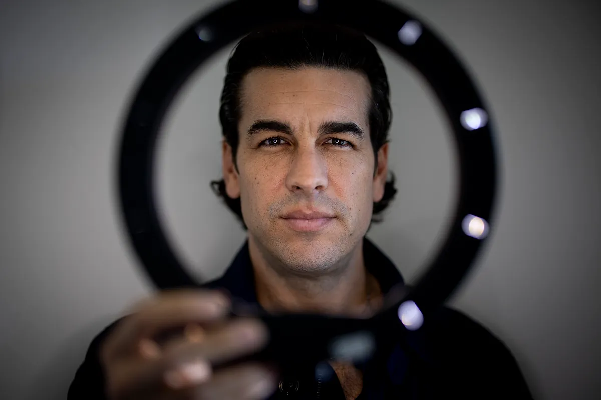 Mario Casas: "Sufrí una crisis casi existencial y di un cambio radical a mi vida. Dejé de fumar, de salir y me convertí en un tipo sano"