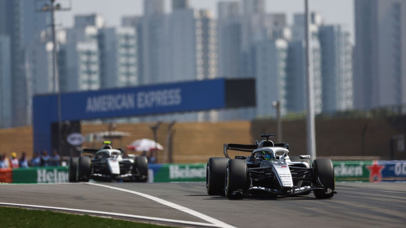 Checo Pérez arrancará último en el GP de China