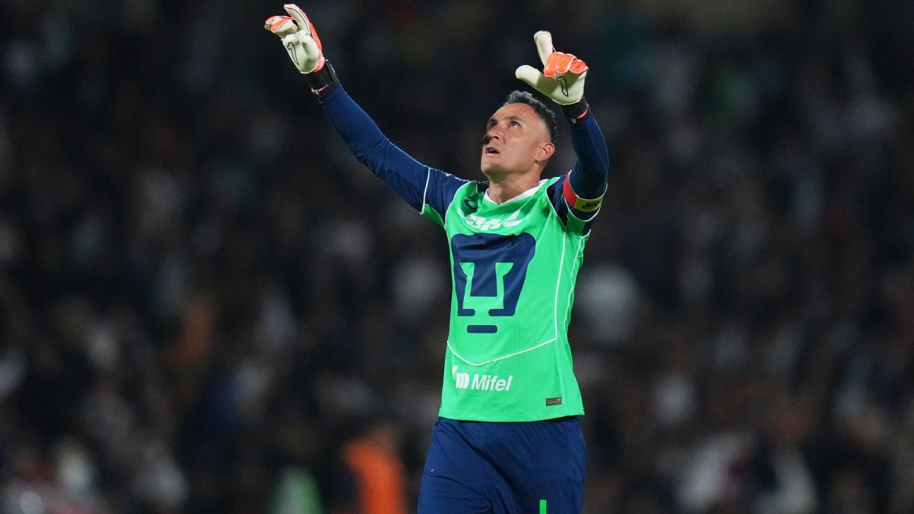 Keylor Navas renovó con Pumas