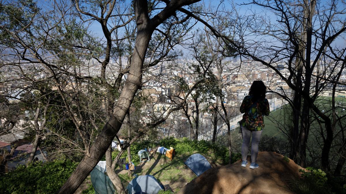 Muchas vecinas del Poble Sec ya no se atreven a pasear solas por los caminos de Montjuïc