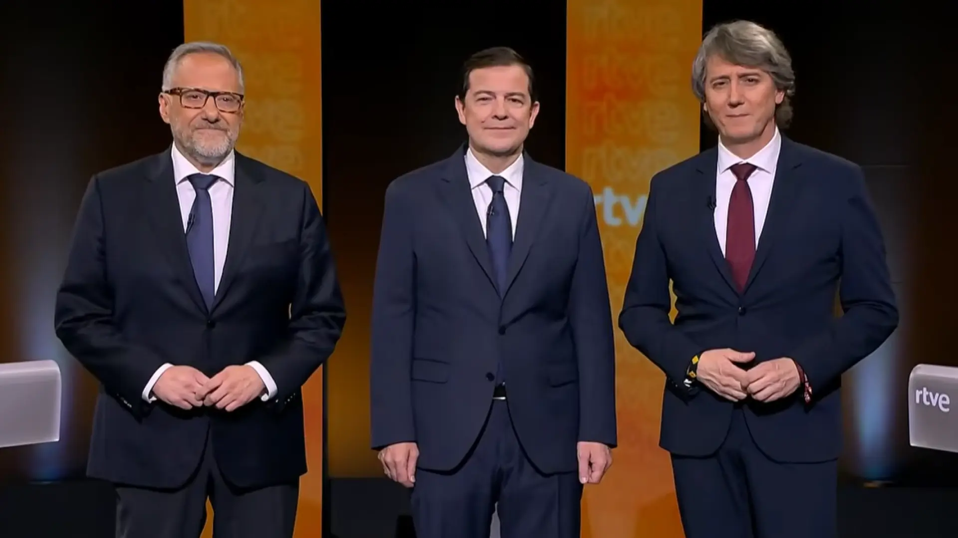 Mañueco rechaza la propuesta de Martínez de que gobierne la lista más votada en Castilla y León y Vox se niega a hablar de pactos