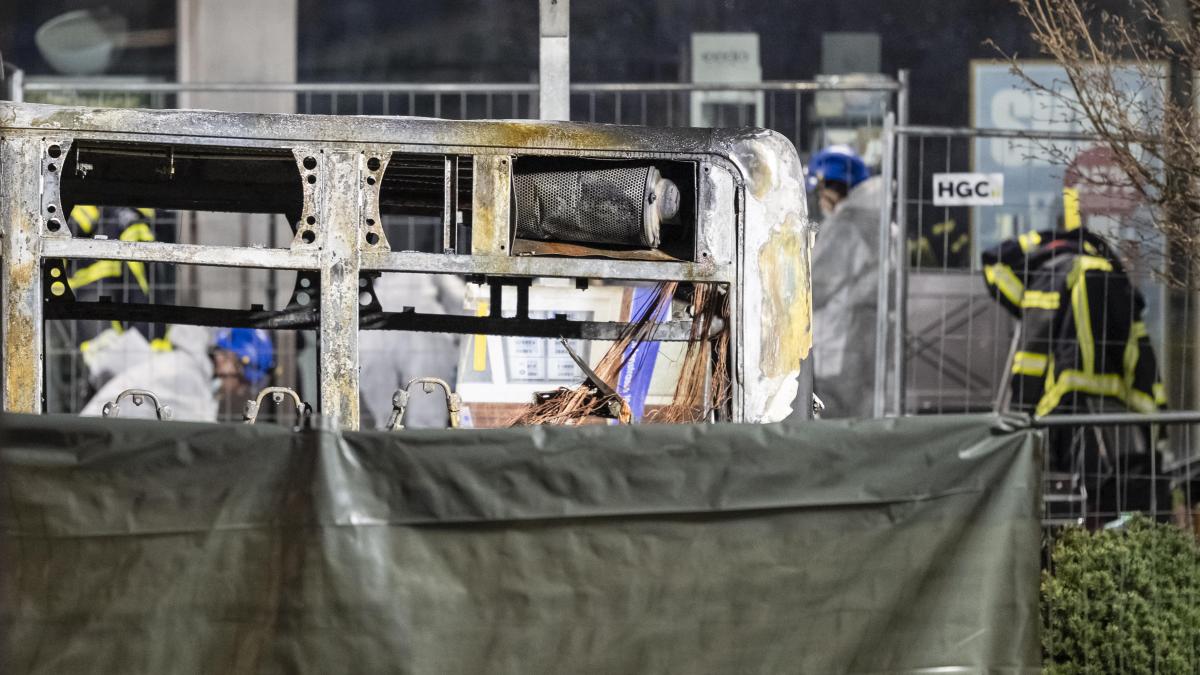 Al menos seis muertos al incendiarse un autobús ‘postal’ en Suiza