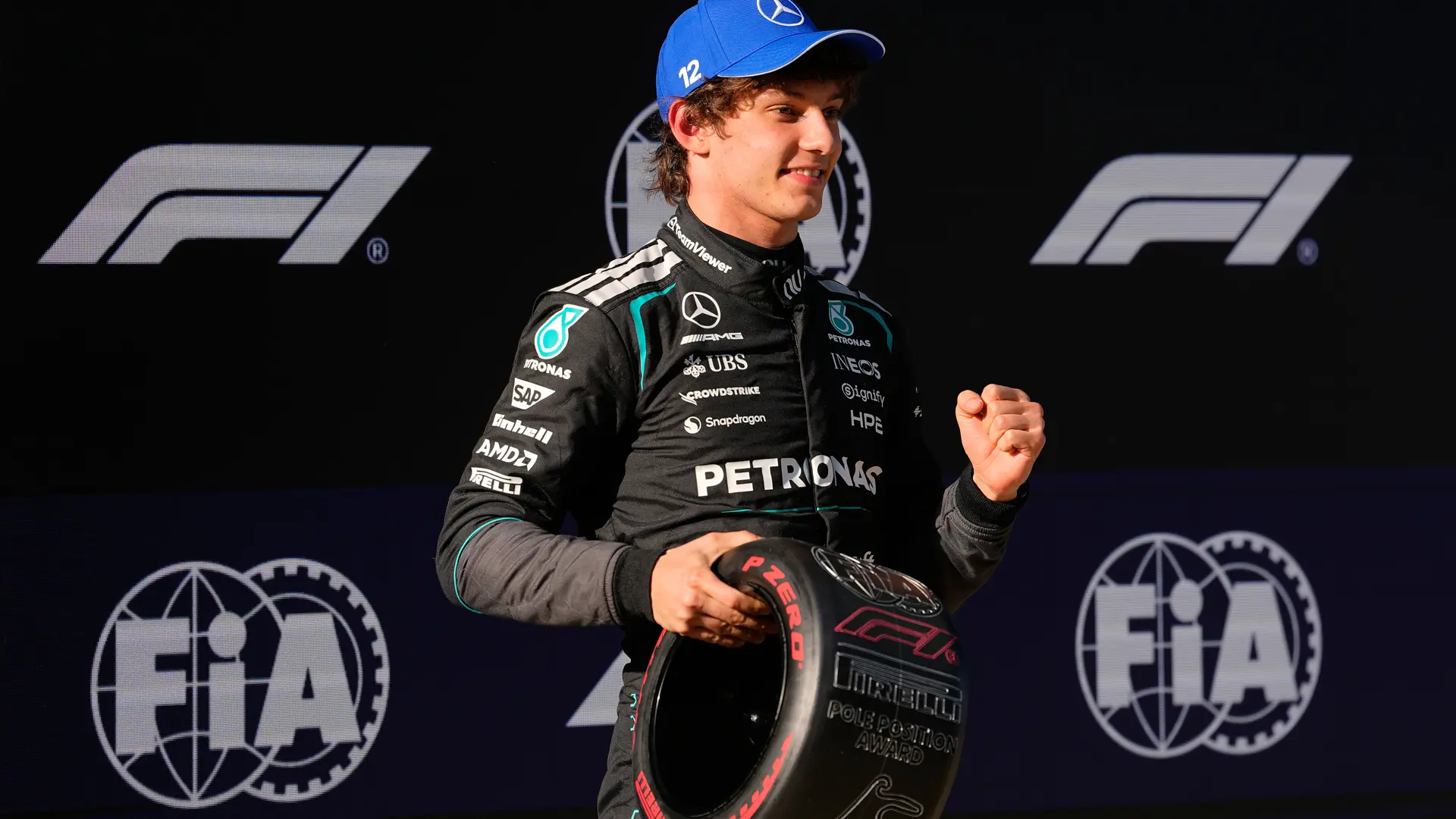 rompe el récord y se convierte en el piloto más joven en lograr una pole en la F1