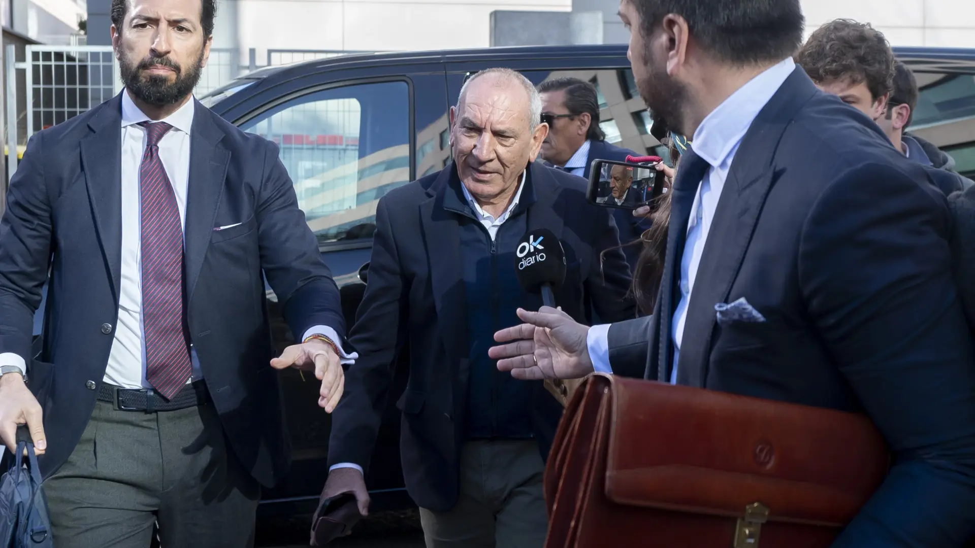 La agente que denunció al DAO ratifica su demanda mientras él niega los hechos: "Me han destrozado la vida"