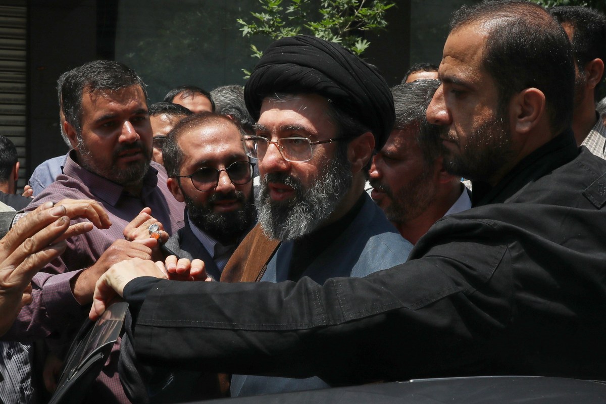 Nuevo líder supremo de Irán resultó herido durante los primeros ataques, según informes