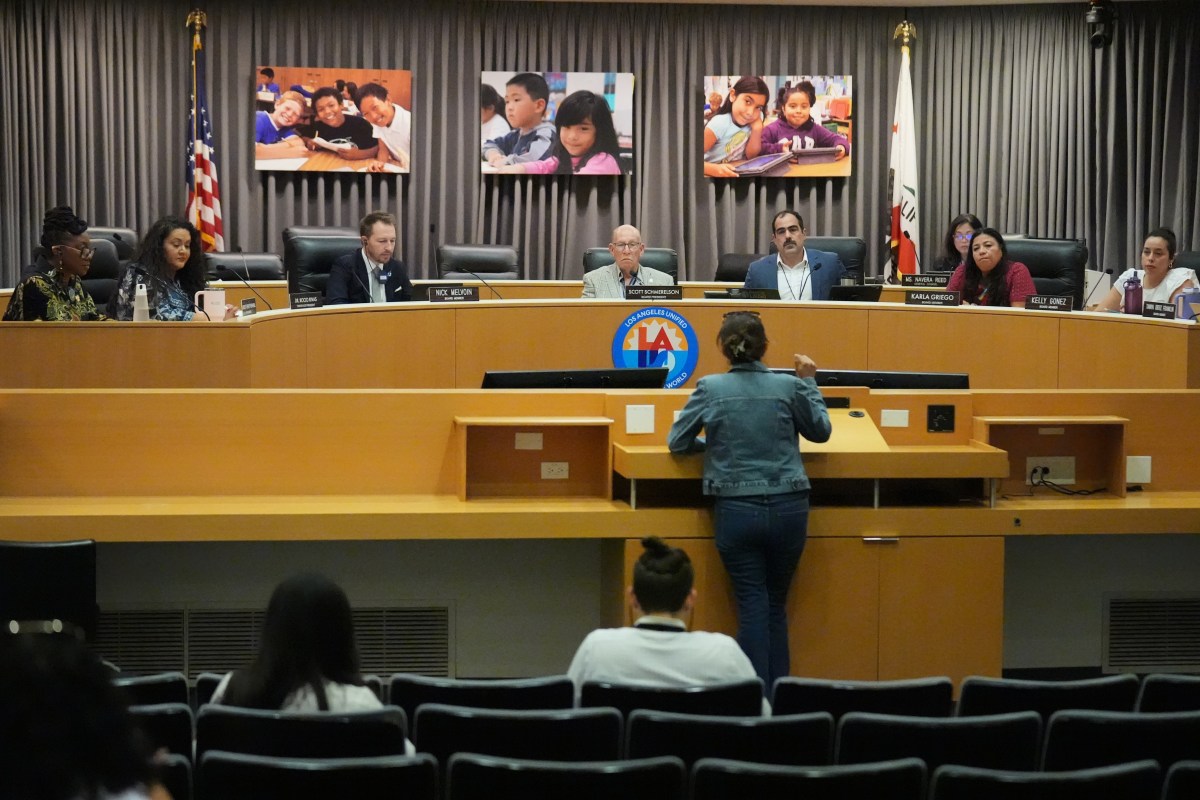 Bajo licencia administrativa, superintendente del distrito escolar de Los Ángeles