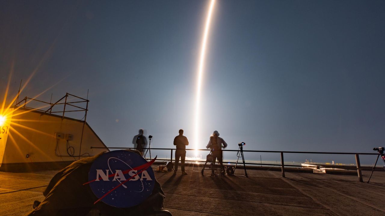 ¿Por qué es tan difícil volver a mandar humanos a la luna si ya fueron seis veces?