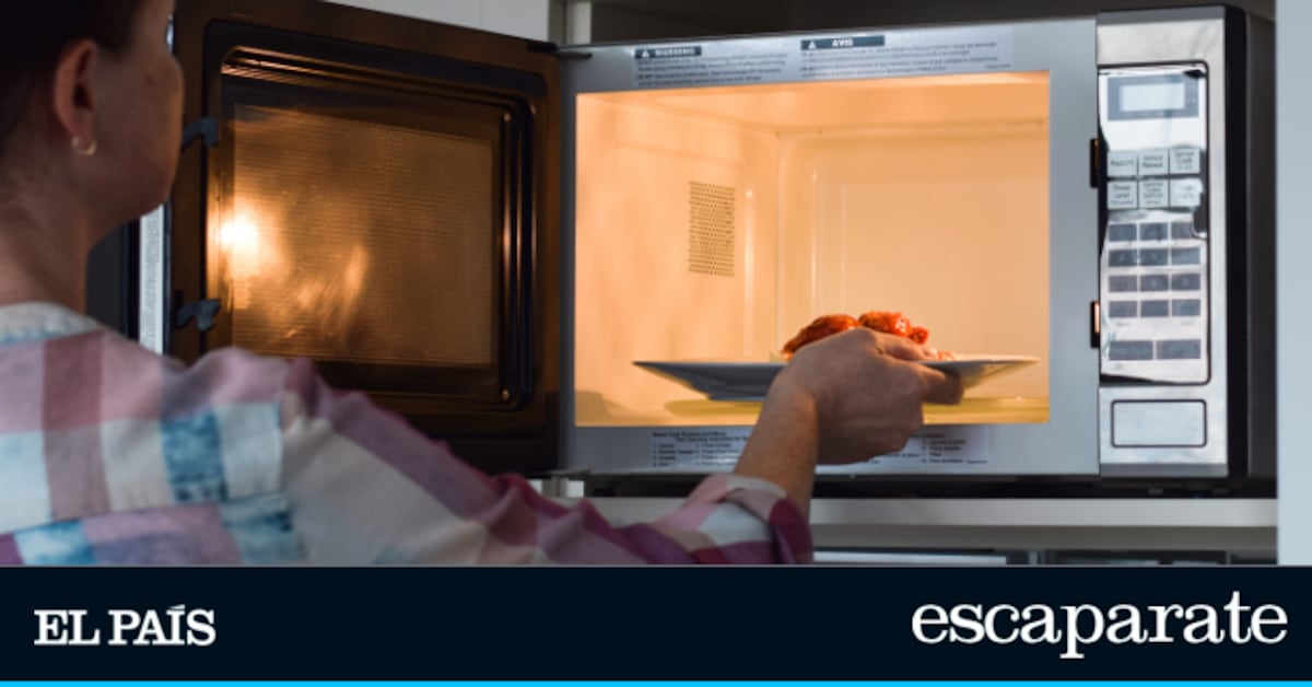 Grietas, manchas imposibles o problemas para girar: algunas de las señales de que debes cambiar el plato del microondas | Lo más vendido | Escaparate