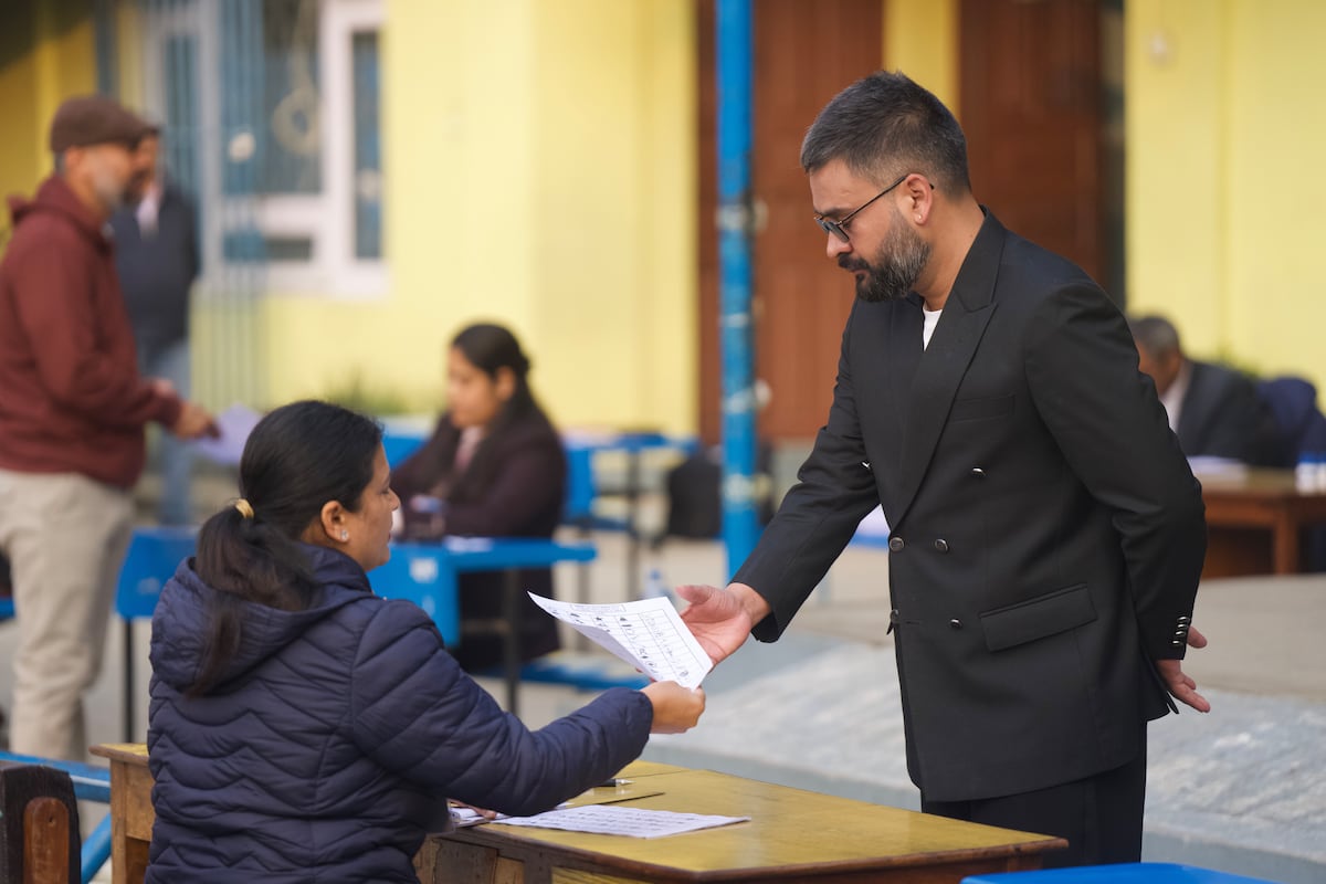 Los jóvenes de Nepal acarician una victoria histórica en las urnas: el exrapero Balendra Shah se acerca a la mayoría absoluta | Internacional