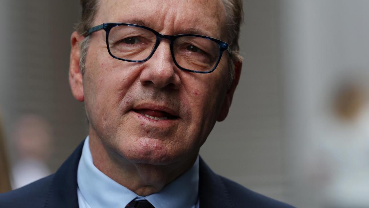 Kevin Spacey pacta con tres hombres para evitar un juicio por agresión sexual en Londres