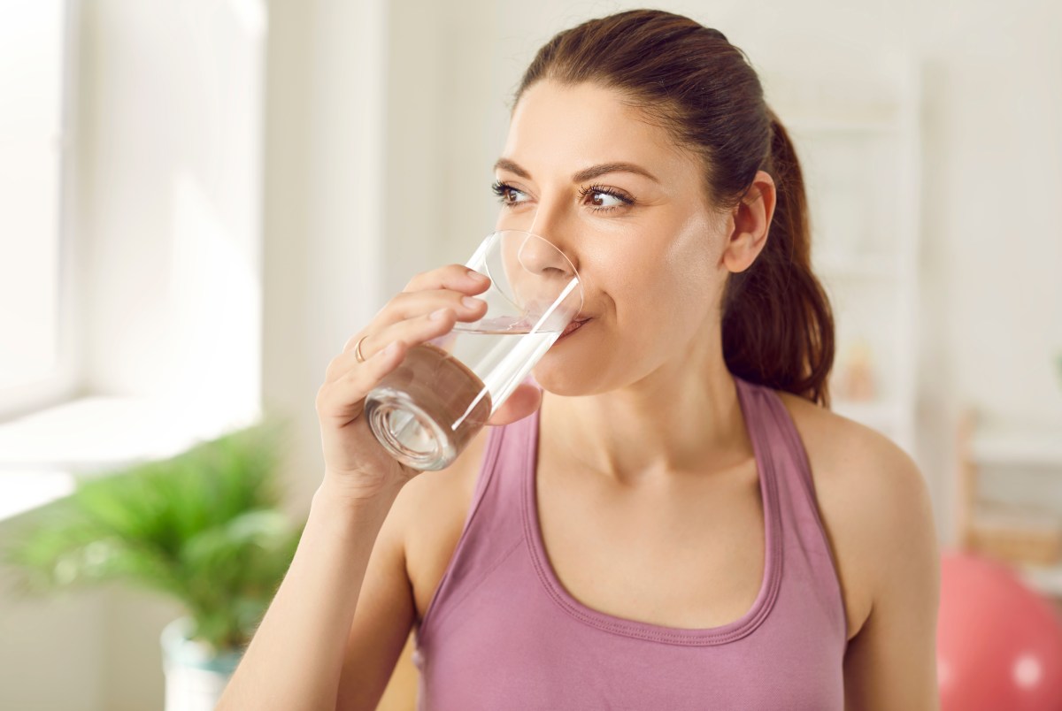 5 trucos para tomar más agua sin obligarte y darle vida a tus riñones